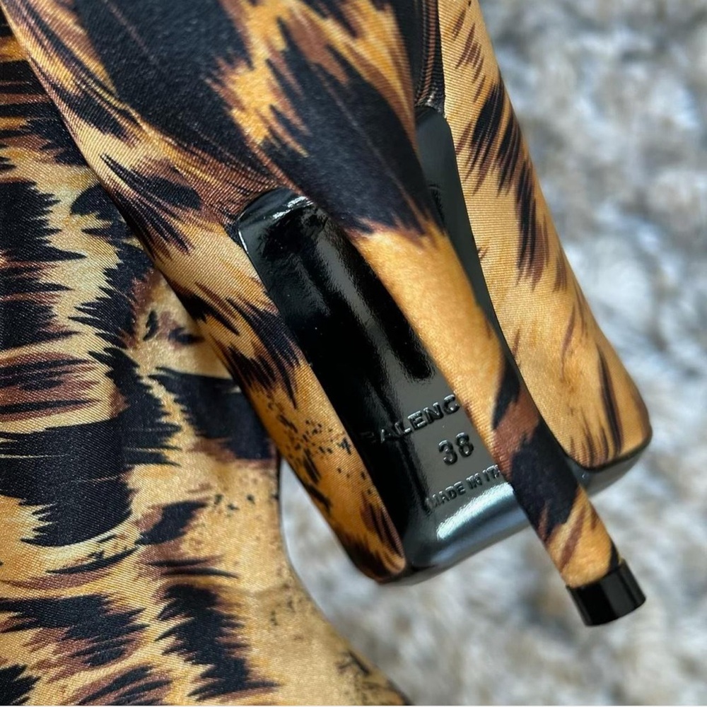 Balenciaga Leopard Print Heeled Boots - Picture 5 of 6